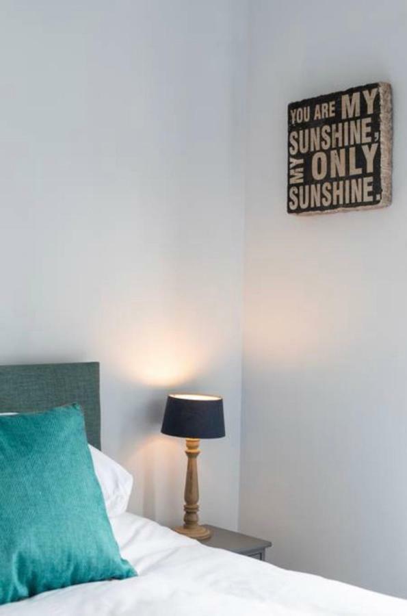 Beautiful Two Bed Mumbles Flat - With Parking Space Экстерьер фото